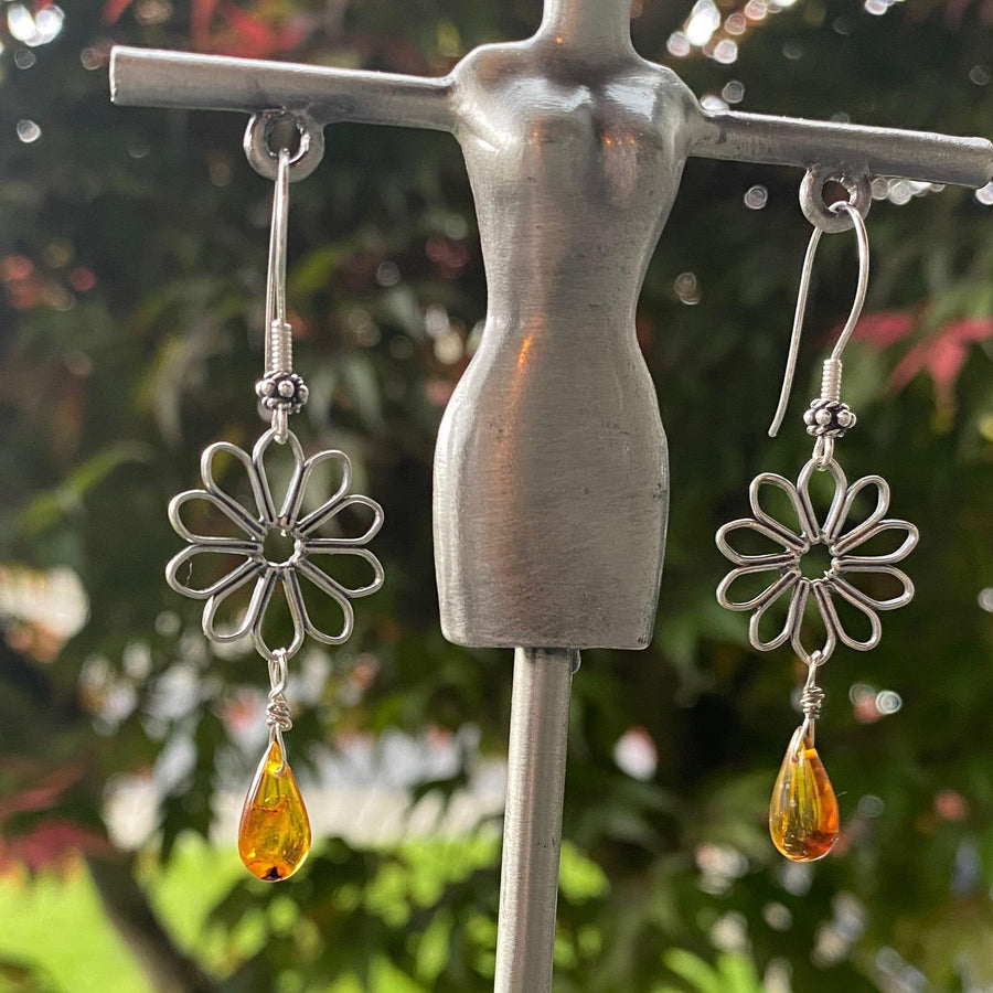 Artisan Sterling Silver Amber Silver Delicate Flower Outline Wire Art with Genuine Amber Briolettes Earrings Ear Wire Beautiful Bali Silver