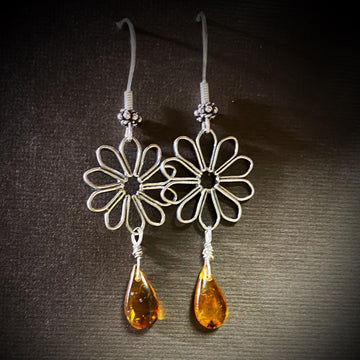 Artisan Sterling Silver Amber Silver Delicate Flower Outline Wire Art with Genuine Amber Briolettes Earrings Ear Wire Beautiful Bali Silver